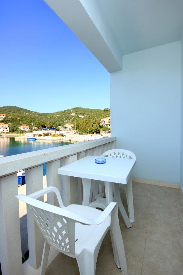 Apartments And Rooms By The Sea Zaglav, Dugi Otok - 8144 Sali Exterior photo